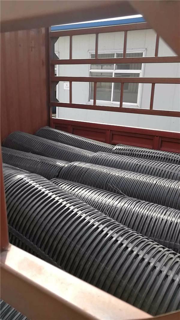 土工格柵的搭接不到位的現象