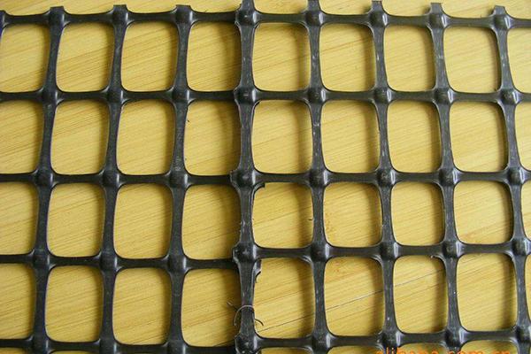 土工格柵與土工布起到的作用相同嗎? 第1張