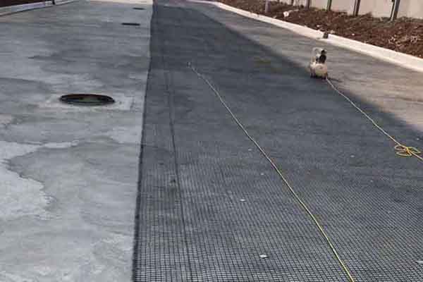 土工格柵在城市白改黑道路上怎么施工呢? 第1張