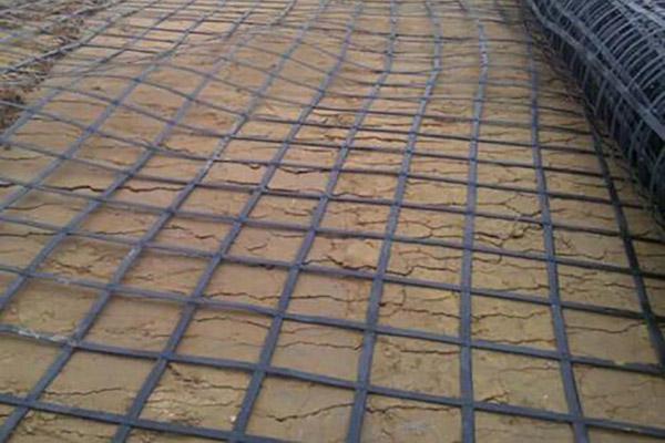一文看懂在路基中土工格柵起到的作用有哪些  第3張