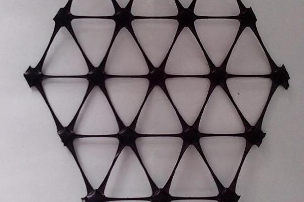 三向土工格柵的作用有哪些？解析土工格柵在工程中的重要功能  第1張