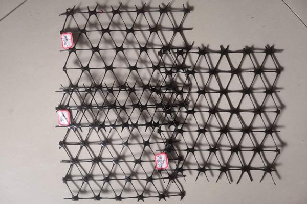 了解土工格柵的作用，為你揭秘鋼塑多向土工格柵的功效！  第1張