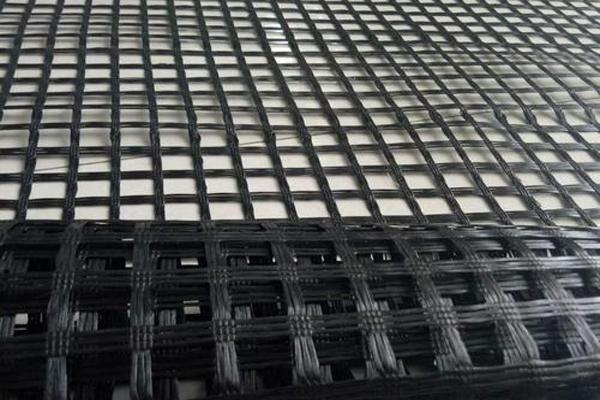 如何利用土工格柵修復路面裂縫 第2張