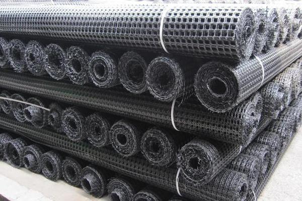 土工格柵易損壞時(shí)應(yīng)如何更換  第2張