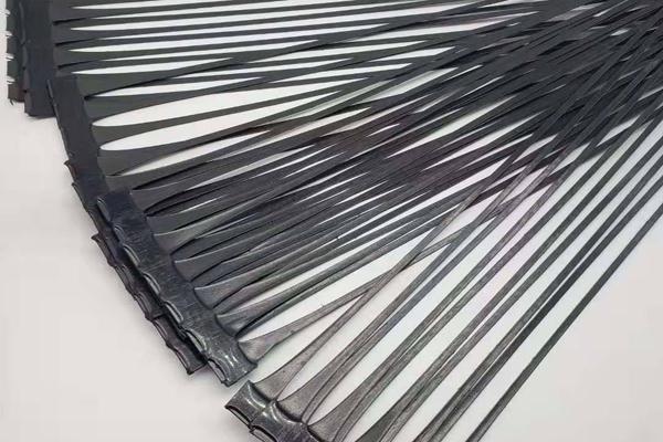 單向土工格柵加筋擋土墻施工指南  第2張