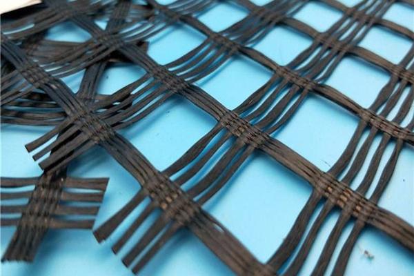 水泥混凝土路面施工，了解土工格柵的應用方法  第2張