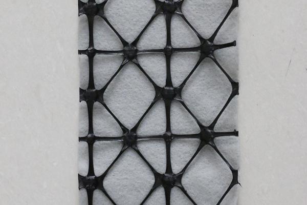 土工布與土工格柵能不能搭配在一起使用 第1張