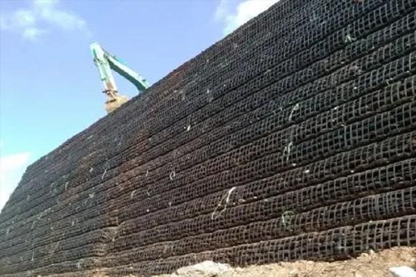 高韌性聚酯紗線集束土工格柵施工規范 第3張