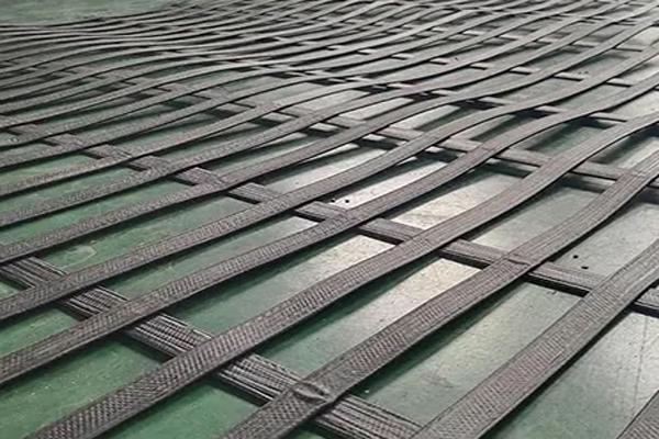 高韌性聚酯紗線集束土工格柵與玻纖格柵的區(qū)別 第1張