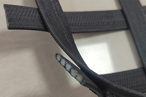 高韌性聚酯紗線集束土工格柵的結構特點  第2張
