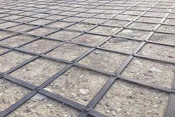 高韌性聚酯紗線集束土工格柵是怎么制作的呢? 第1張
