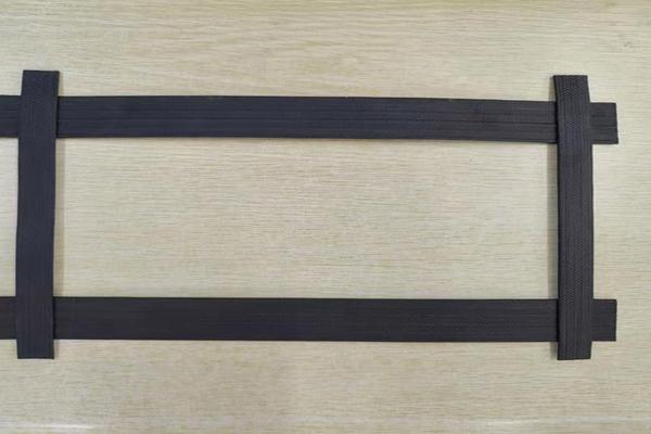 高韌性聚酯紗線集束土工格柵在河道中的應(yīng)用有哪些 第3張