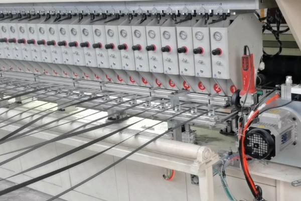 高韌性聚酯紗線集束土工格柵與三維土工網墊的區別有哪些 第1張